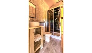 Safarizelt mit Dusche und WC