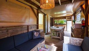 Safarizelt Village - Wohnzimmer