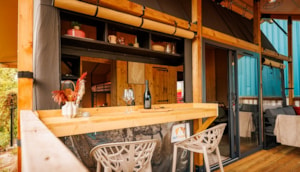 Safarizelt&nbsp;Forest Lodge - Außenbar